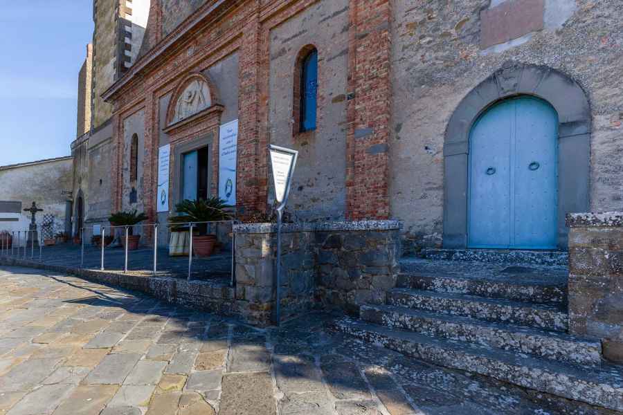 Esterno della Chiesa di Santa Croce a Vinci