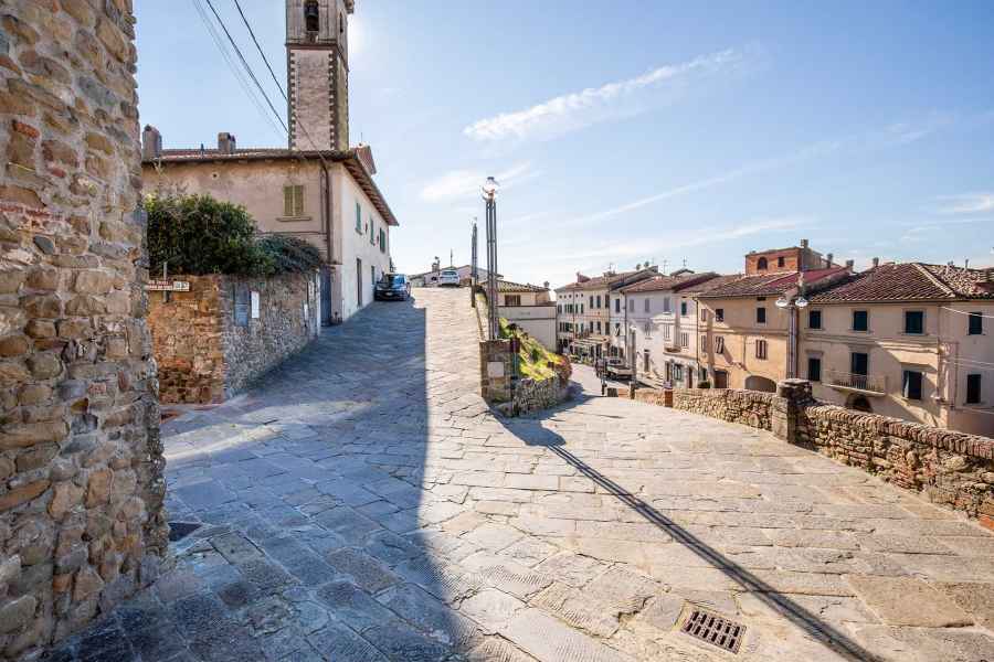 Esterno della Chiesa di Santa Croce a Vinci