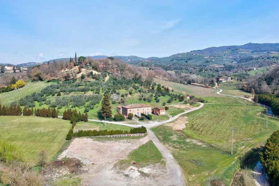 Vista del luogo interessato dal progetto del lago artificiale di Leonardo in località Serravalle, Vinci