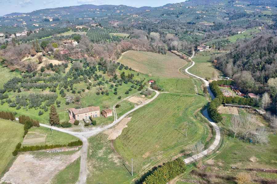 Vista del luogo interessato dal progetto del lago artificiale di Leonardo in località Serravalle, Vinci