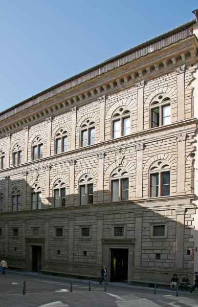 Facciata di Palazzo Rucellai, Firenze