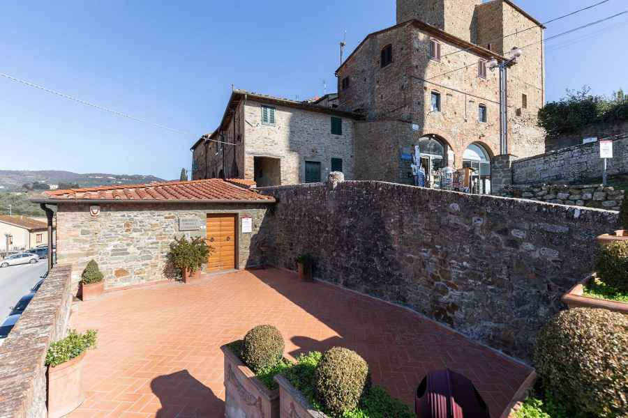 Ingresso della Biblioteca Leonardiana, Vinci