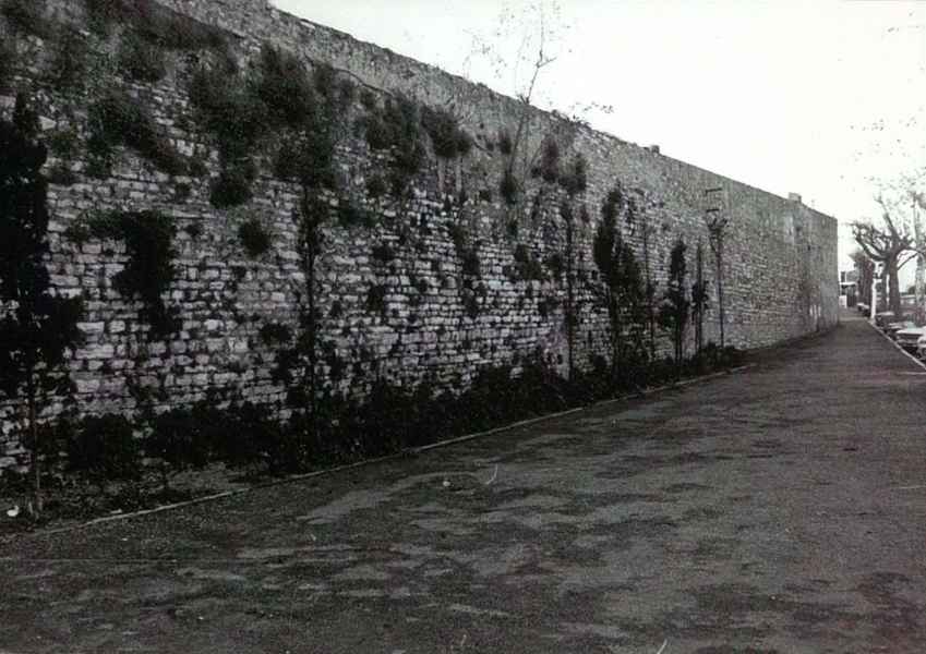 Piombino : mura tra la piattaforma medicea e la Cittadella, XVI sec., progettata da Leonardo