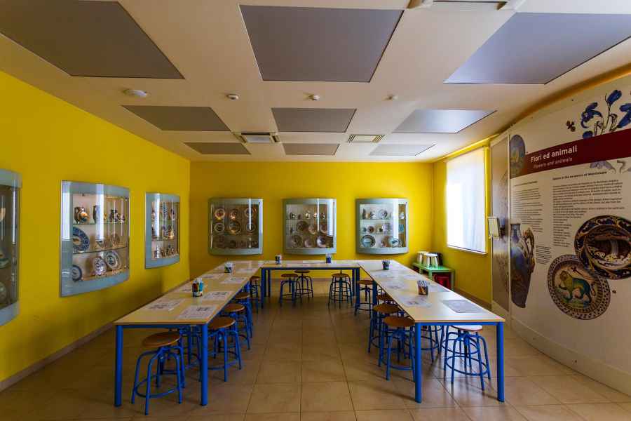 Museo della Ceramica di Montelupo Fiorentino: le ceramiche con fiori e animali