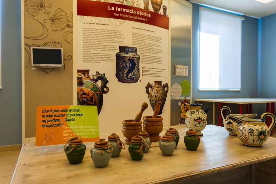 Museo della Ceramica di Montelupo Fiorentino: le ceramiche da farmacia