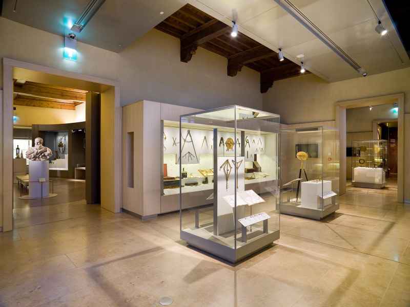 Sala VI La scienza della guerra, nel Museo Galileo, Firenze