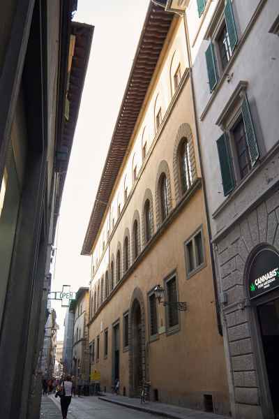 Facciata di Palazzo Portinari, Firenze