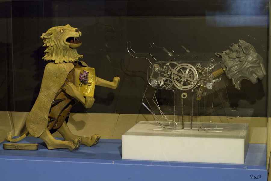 Modello di leone meccanico ricostruito da studi di Leonardo da Vinci