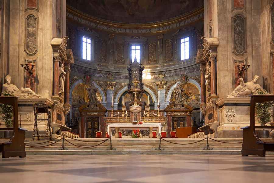 Altare e abside della Basilica della Santissima Annunziata, Firenze