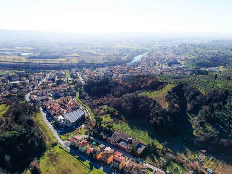 Panorama di Castellina, Capraia e Limite
