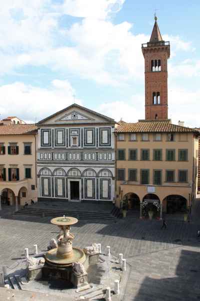 Piazza Farinata degli Uberti, Empoli