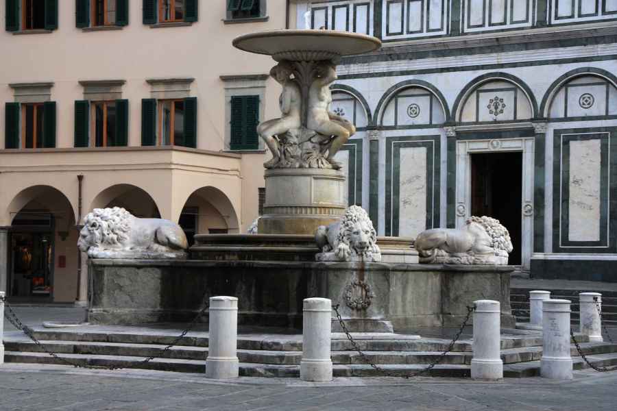 Fontana dei Leoni in Piazza Farinata degli Uberti, Empoli