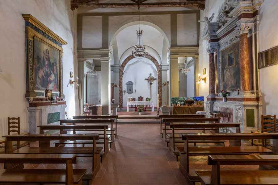 Interno della Chiesa di San Giovanni Battista a Varna, Gambassi Terme
