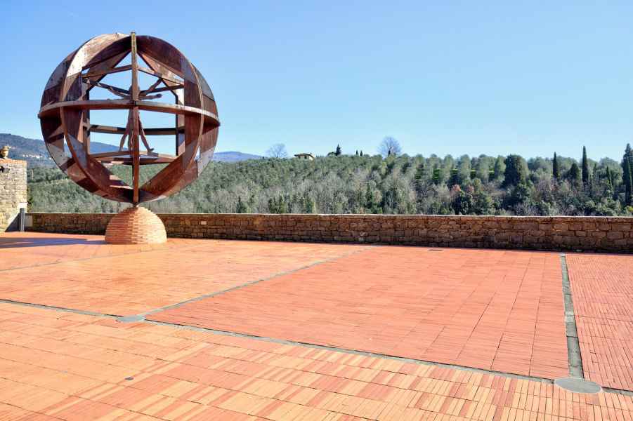 The Vitruvian Man by Mario Ceroli, Vinci