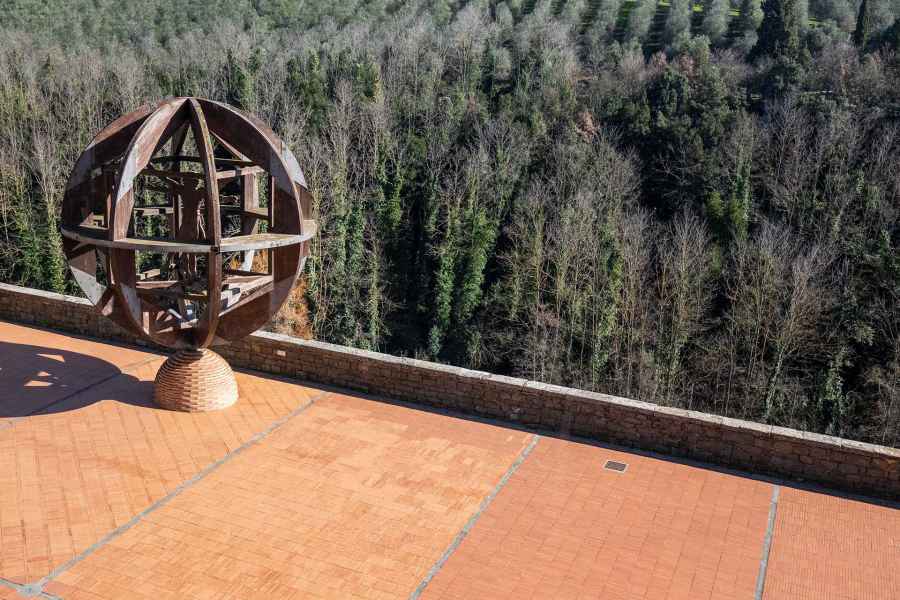 The Vitruvian Man by Mario Ceroli, Vinci