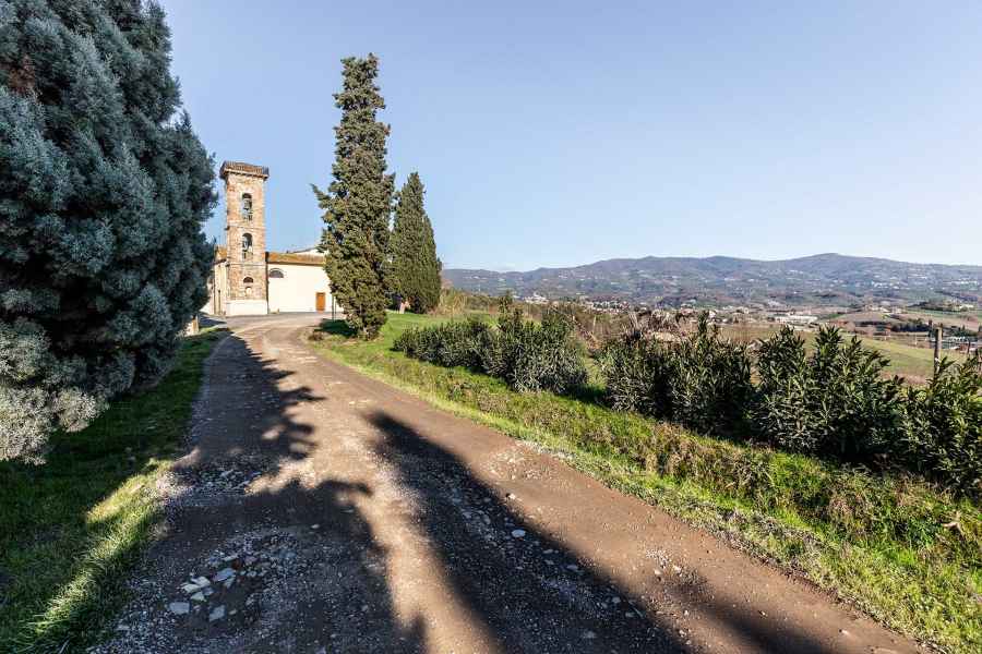 The bell tower of San Bartolomeo a Streda, Vinci