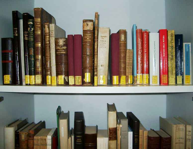 Archive material of the Biblioteca Leonardiana, Vinci