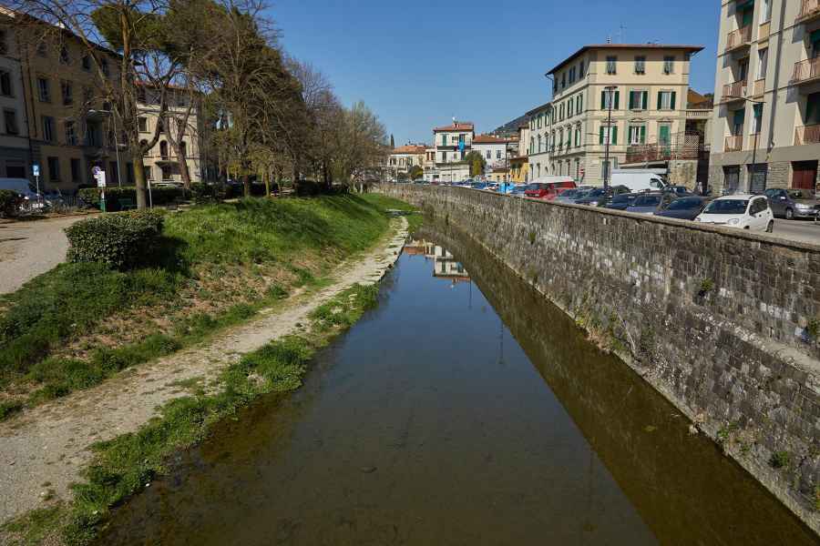 The weir of Mugnone, Florence