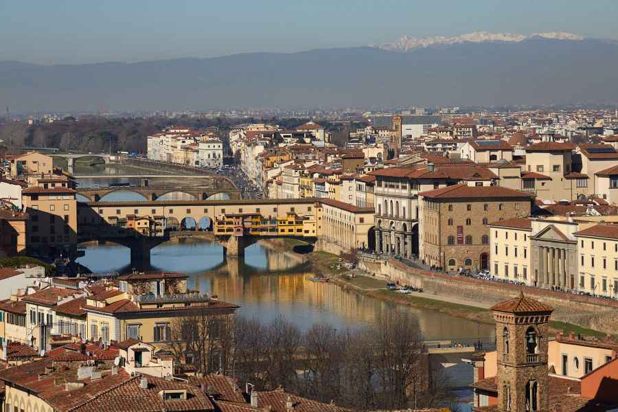 Panoramic view of Florence from Piazzale Michelangelo with Ponte Vecchio, the Uffizi and Palazzo Castellani, seat of Museo Galileo, Florence