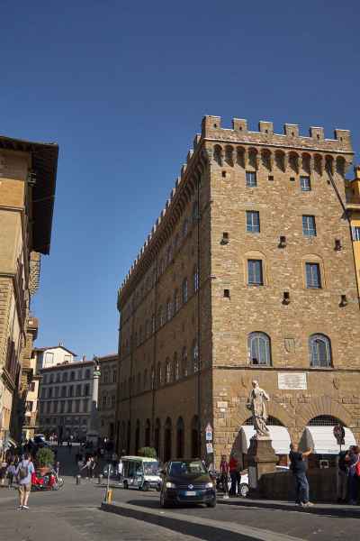 Palazzo Feroni, Florence