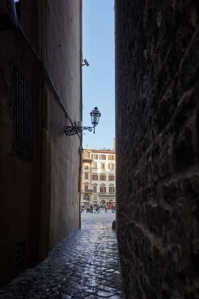 Chiasso dei Baroncelli, Florence