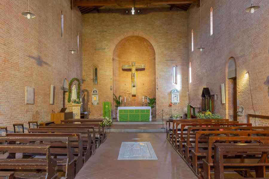Interior of the Church of the Santi Jacopo and Filippo, Certaldo Alto