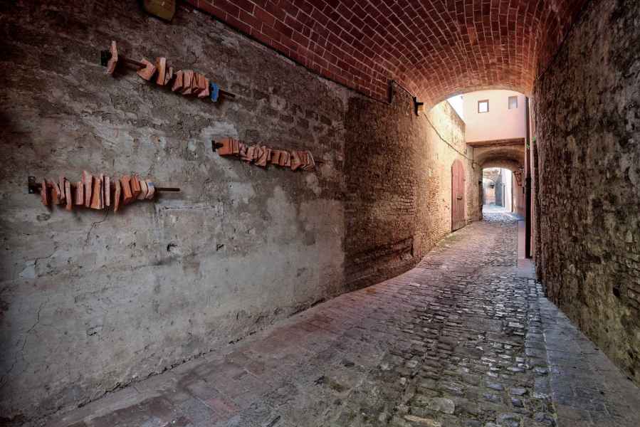 Alley in Certaldo Alto