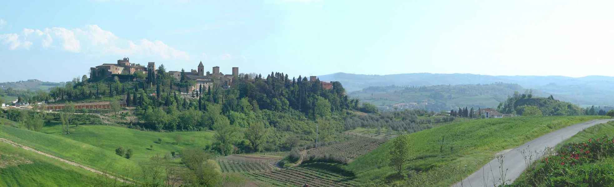Panoramic view of Certaldo Alto